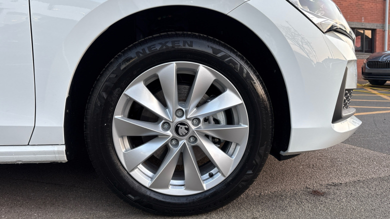 Skoda Superb 2.0 TDI SE Technology 5dr DSG Diesel Estate